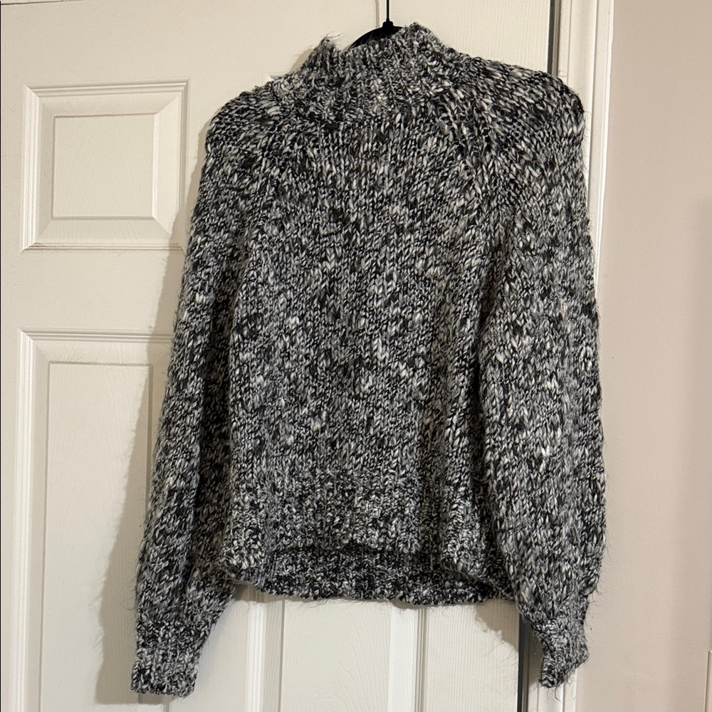 Abercrombie & Fitch Marled Black and White Turtleneck Sweater